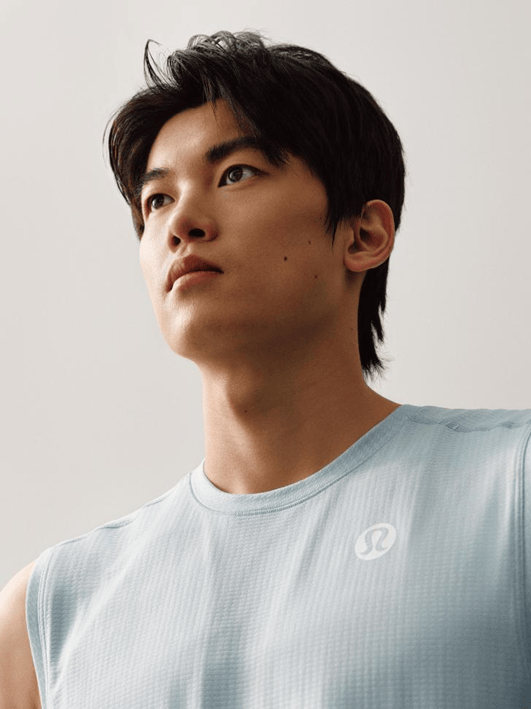汪顺加入lululemon大使阵容,诠释专注训练的力量